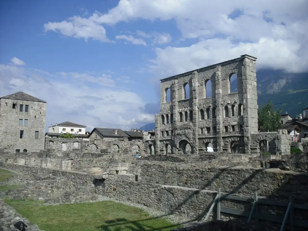 Via-Francigena-1-Saint-Bernard-Pass-to-Ivrea-23-690x430