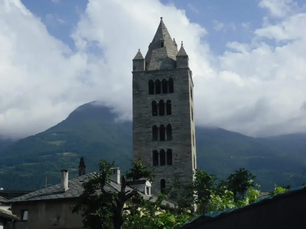 Via-Francigena-1-Saint-Bernard-Pass-to-Ivrea-8
