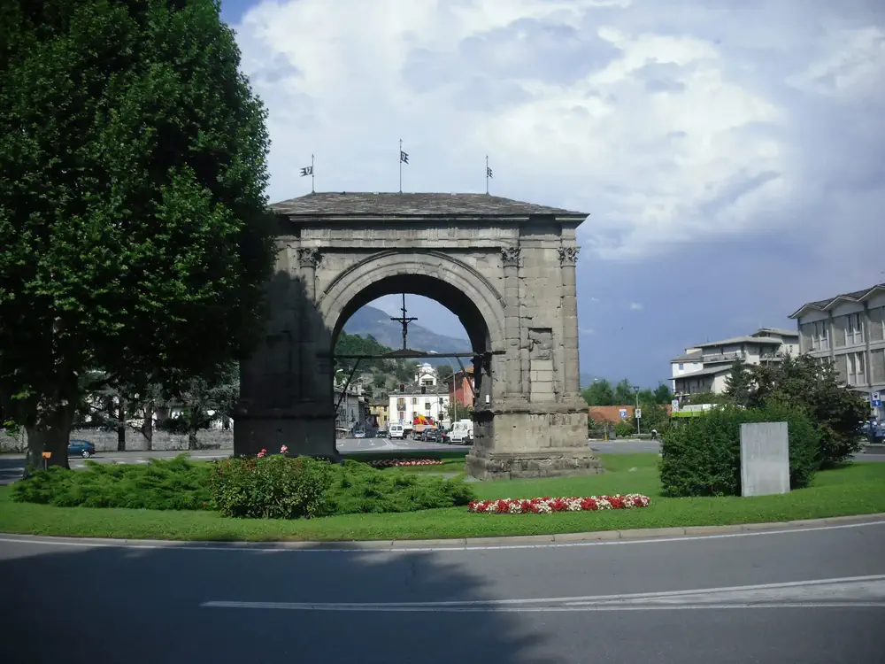 Via-Francigena-1-Saint-Bernard-Pass-to-Ivrea-9
