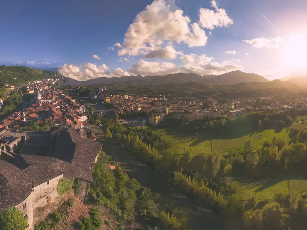 Via-Francigena-5-Pontremoli-to-Lucca-1